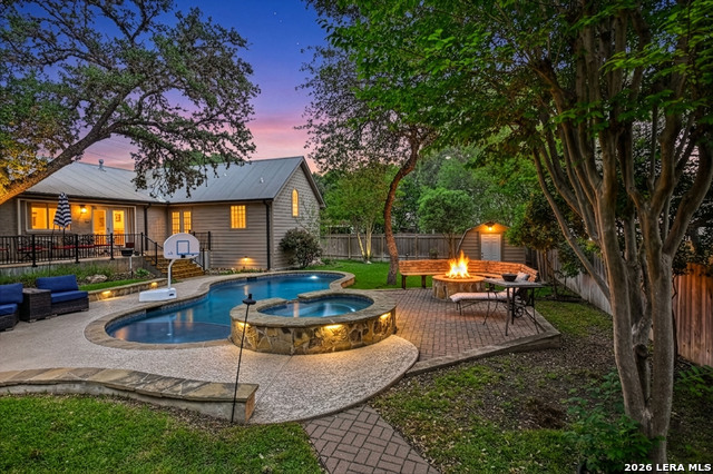 Image 5 of 47 For 877 Twin Oaks