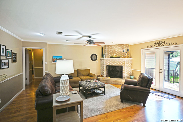 Image 8 of 47 For 877 Twin Oaks