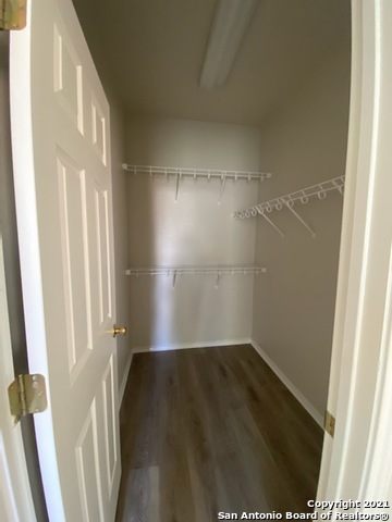 Image 12 of 35 For 15838 Drexel