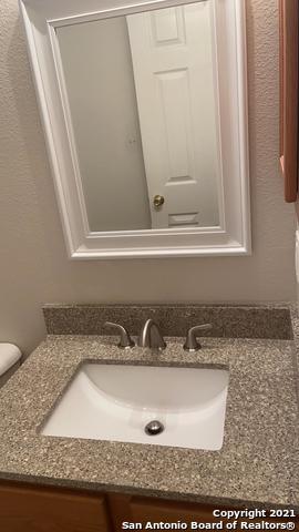 Image 14 of 35 For 15838 Drexel