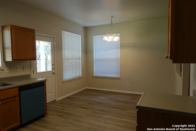 Image 15 of 35 For 15838 Drexel