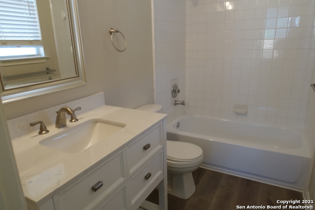 Image 16 of 35 For 15838 Drexel