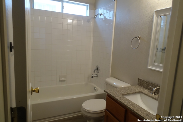 Image 19 of 35 For 15838 Drexel