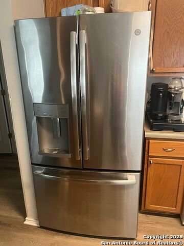 Image 33 of 35 For 15838 Drexel