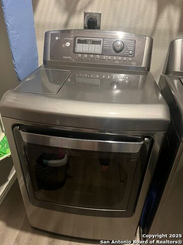 Image 35 of 35 For 15838 Drexel