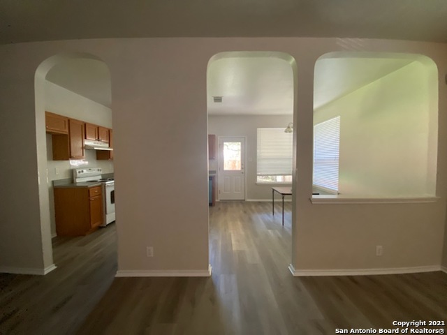 Image 6 of 35 For 15838 Drexel