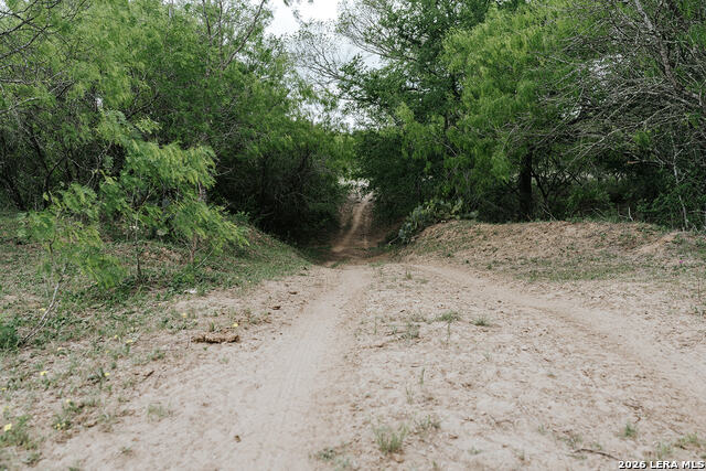 Image 18 of 43 For 1065 Fm 477  