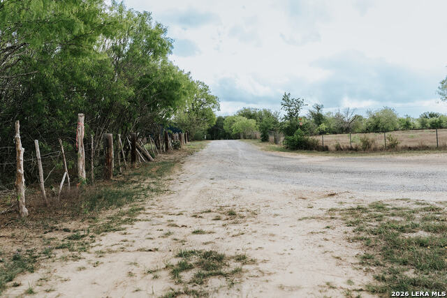 Image 24 of 43 For 1065 Fm 477  