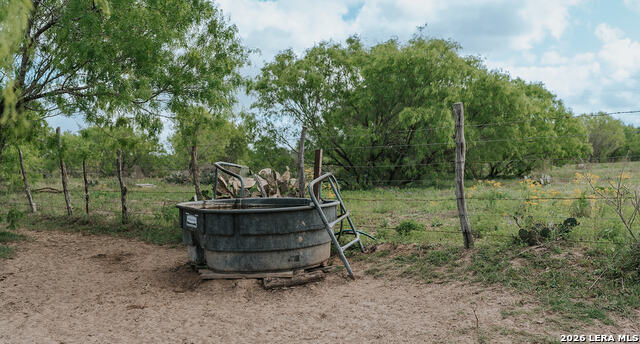 Image 28 of 43 For 1065 Fm 477  