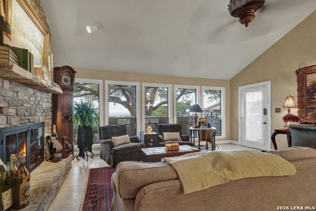 Image 12 of 48 For 605 High Oaks