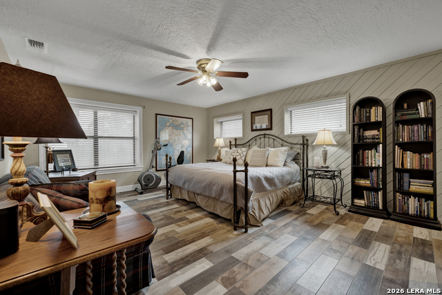 Image 31 of 48 For 605 High Oaks