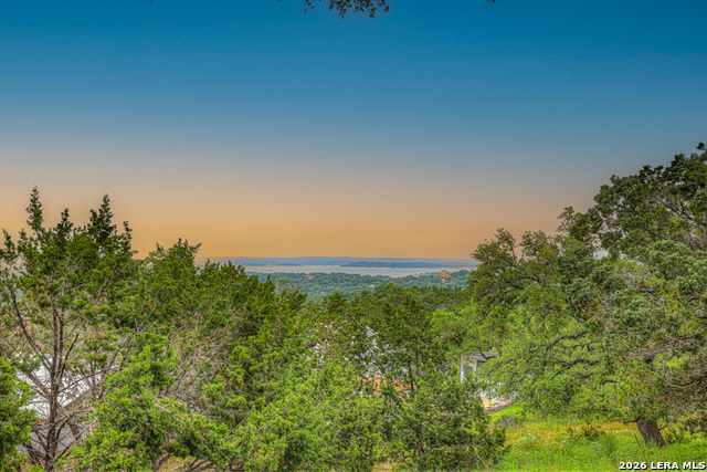 Image 39 of 48 For 605 High Oaks