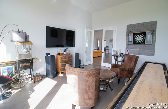 Image 13 of 42 For 10506 Purple Hackett