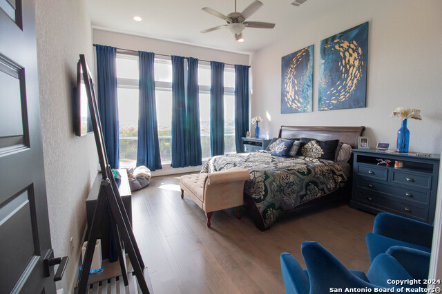 Image 19 of 42 For 10506 Purple Hackett