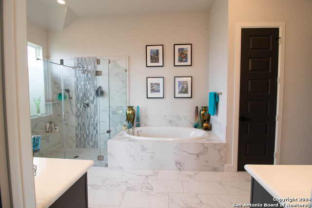 Image 21 of 42 For 10506 Purple Hackett