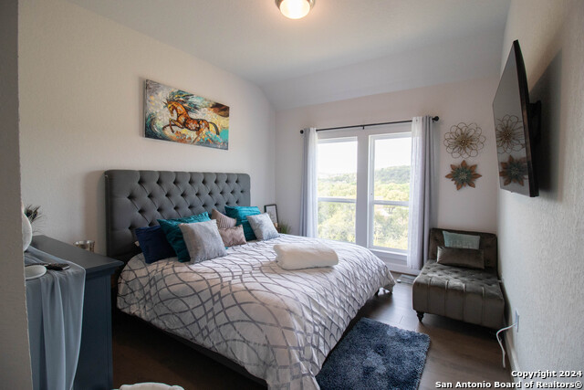 Image 27 of 42 For 10506 Purple Hackett