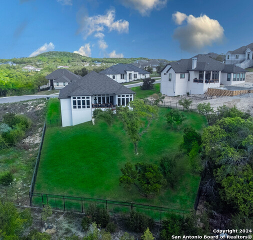 Image 3 of 42 For 10506 Purple Hackett