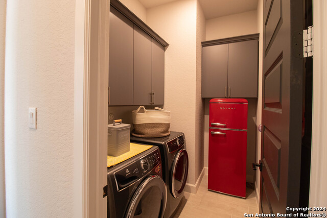 Image 30 of 42 For 10506 Purple Hackett