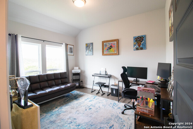 Image 36 of 42 For 10506 Purple Hackett