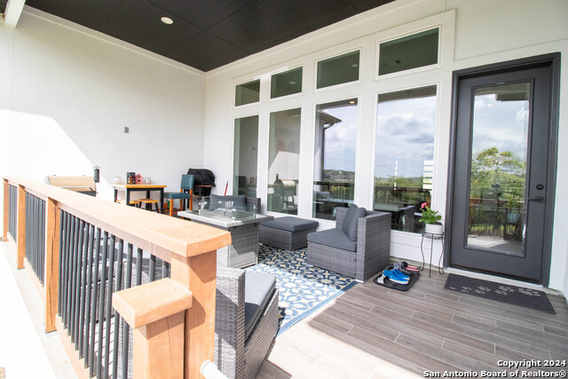 Image 40 of 42 For 10506 Purple Hackett