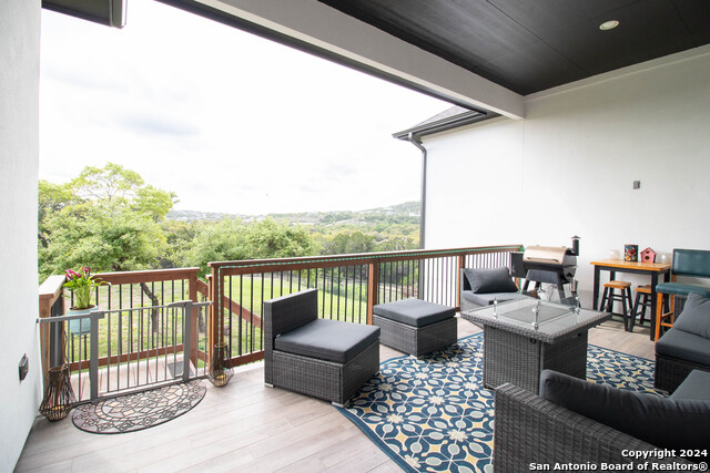 Image 41 of 42 For 10506 Purple Hackett