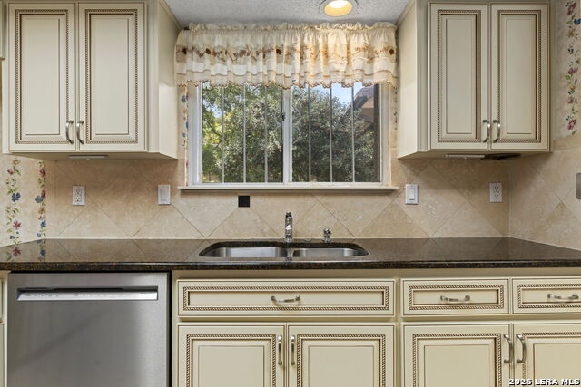 Image 11 of 34 For 2031 Oak Vista