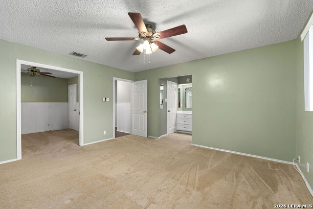 Image 18 of 34 For 2031 Oak Vista