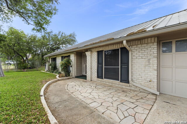 Image 2 of 34 For 2031 Oak Vista