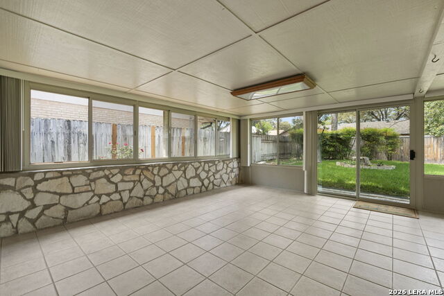 Image 26 of 34 For 2031 Oak Vista