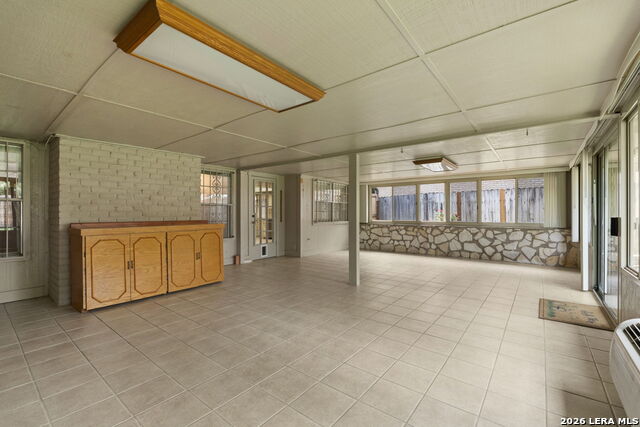 Image 27 of 34 For 2031 Oak Vista