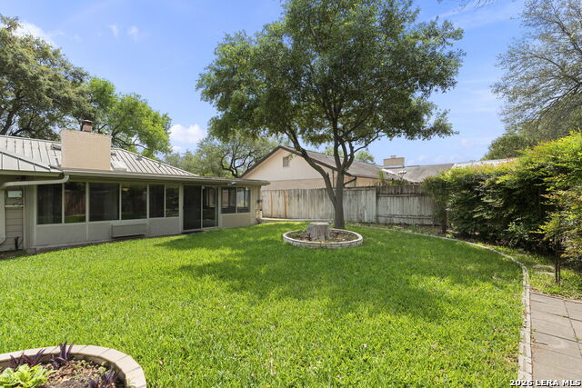Image 31 of 34 For 2031 Oak Vista