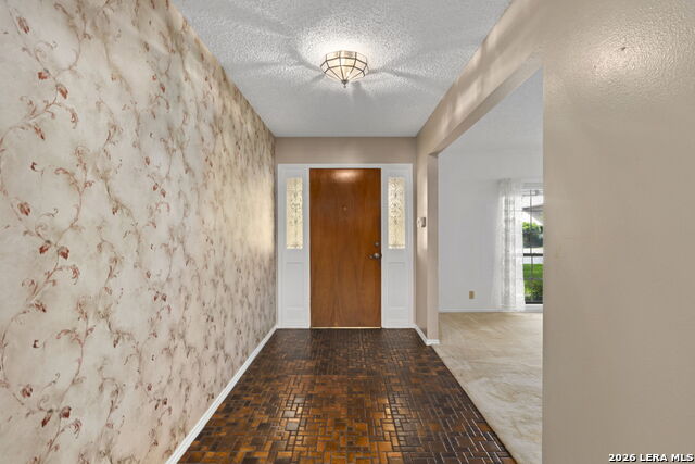 Image 6 of 34 For 2031 Oak Vista