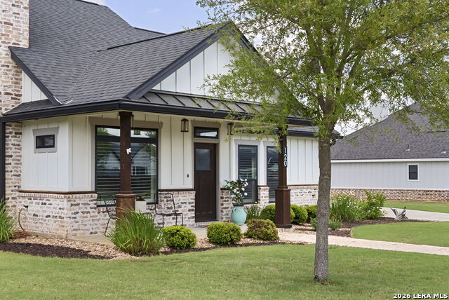 Image 4 of 41 For 120 Magnolia