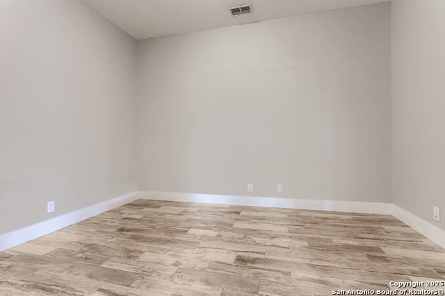 Image 17 of 25 For 3102 Mares Meadows