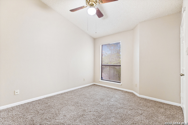 Listing photo id 13 for 4839 Brandeis  923