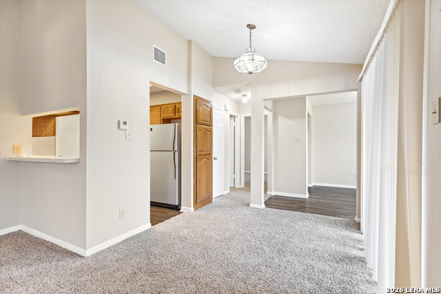 Listing photo id 5 for 4839 Brandeis  923