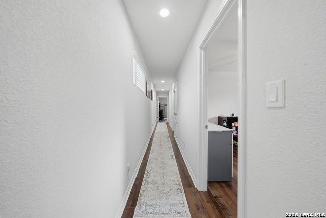 Listing photo id 12 for 754 Delmar St