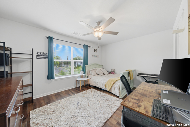 Listing photo id 13 for 754 Delmar St