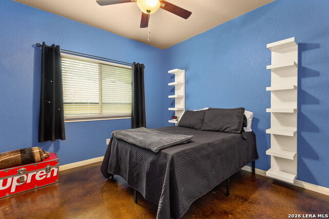 Image 16 of 26 For 820 Mission Hills