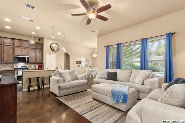 Image 3 of 26 For 820 Mission Hills