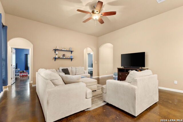 Image 4 of 26 For 820 Mission Hills