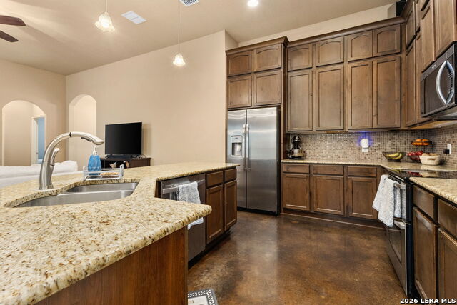 Image 6 of 26 For 820 Mission Hills