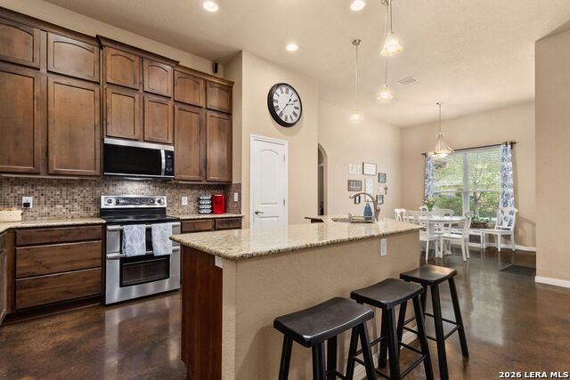 Image 8 of 26 For 820 Mission Hills