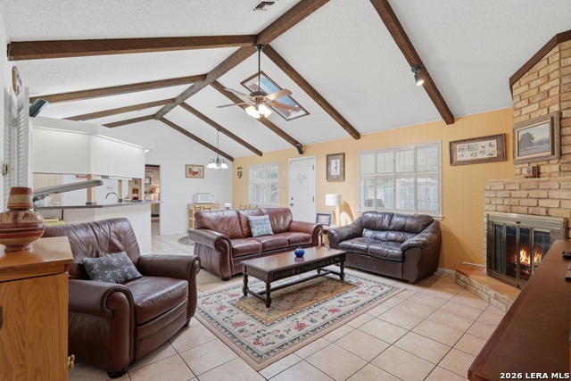 Listing photo id 12 for 4519 Maybrook Woods