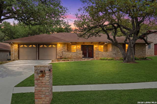 Listing photo id 0 for 4519 Maybrook Woods