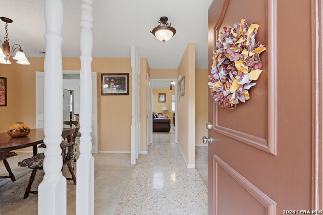 Listing photo id 3 for 4519 Maybrook Woods