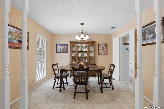 Listing photo id 6 for 4519 Maybrook Woods