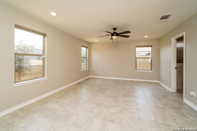 Listing photo id 8 for 3931 Gentle Meadow