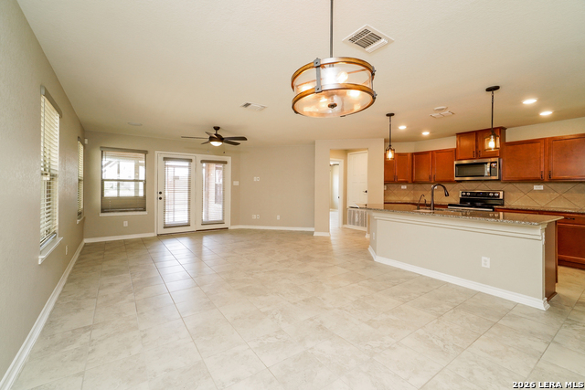 Listing photo id 3 for 3931 Gentle Meadow