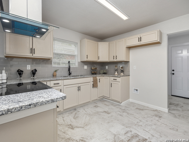 Image 10 of 31 For 14223 Ridge Dale